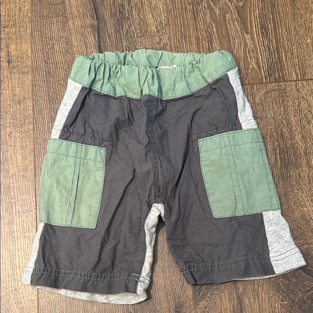 Bit’z kids Green and Gray Cargo cotton Shorts 2-3T